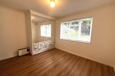 1 bedroom flat to rent, Windsor Court, Southlands Grove, Bromley, Kent, BR1