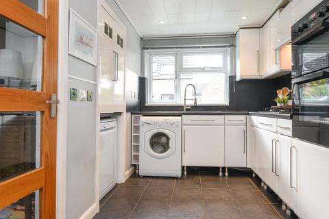 47 Capstan Way, London, SE16 5HH