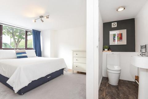 47 Capstan Way, London, SE16 5HH