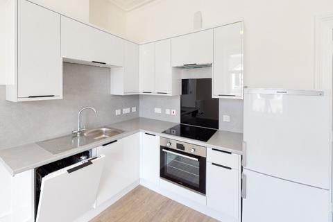 2 bedroom flat to rent, Hollybank Place, City Centre, Aberdeen, AB11