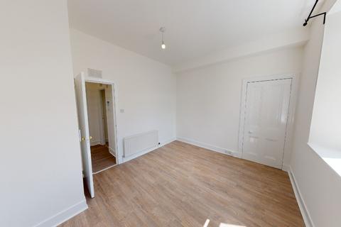 2 bedroom flat to rent, Hollybank Place, City Centre, Aberdeen, AB11