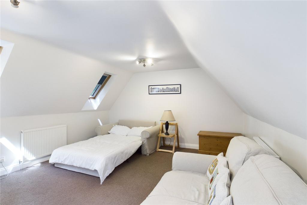 Annex Living / Bed