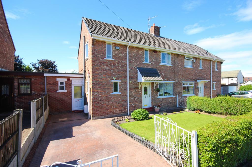 Russet Road, Weaverham, CW8 3 bed semidetached house £185,000
