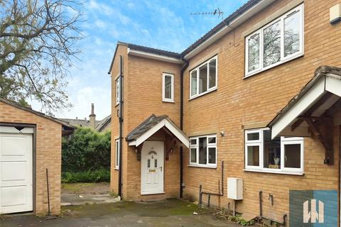 8 bedroom semi-detached house to rent, Greenhead Road, Gledholt, Huddersfield, HD1