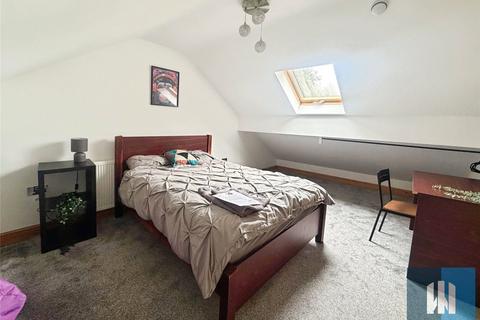 8 bedroom semi-detached house to rent, Greenhead Road, Gledholt, Huddersfield, HD1