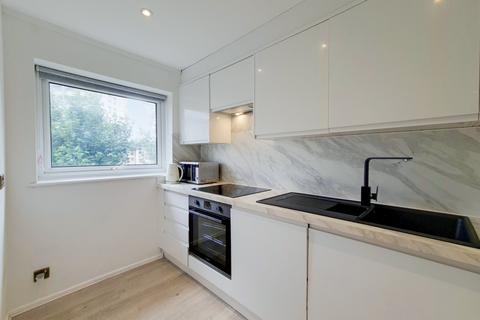 36 Regent Square, London, E3 3HQ