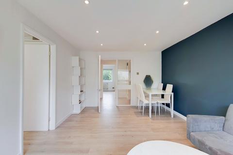 36 Regent Square, London, E3 3HQ