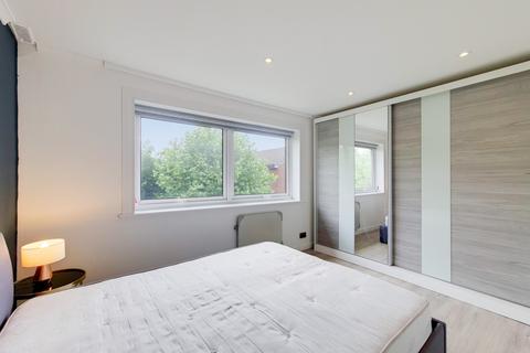 36 Regent Square, London, E3 3HQ