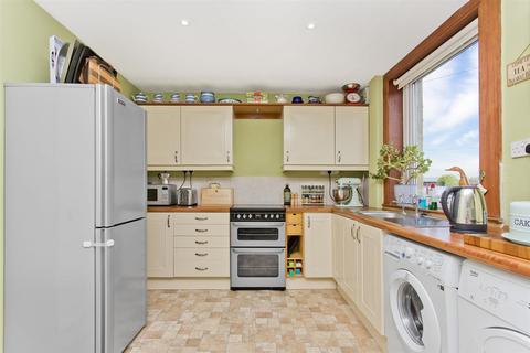28 Bowyett, Torphichen, Bathgate, EH48 4LZ