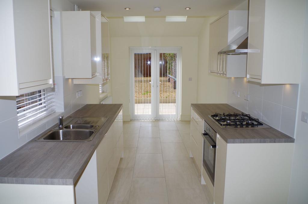 Kitchen/Dining