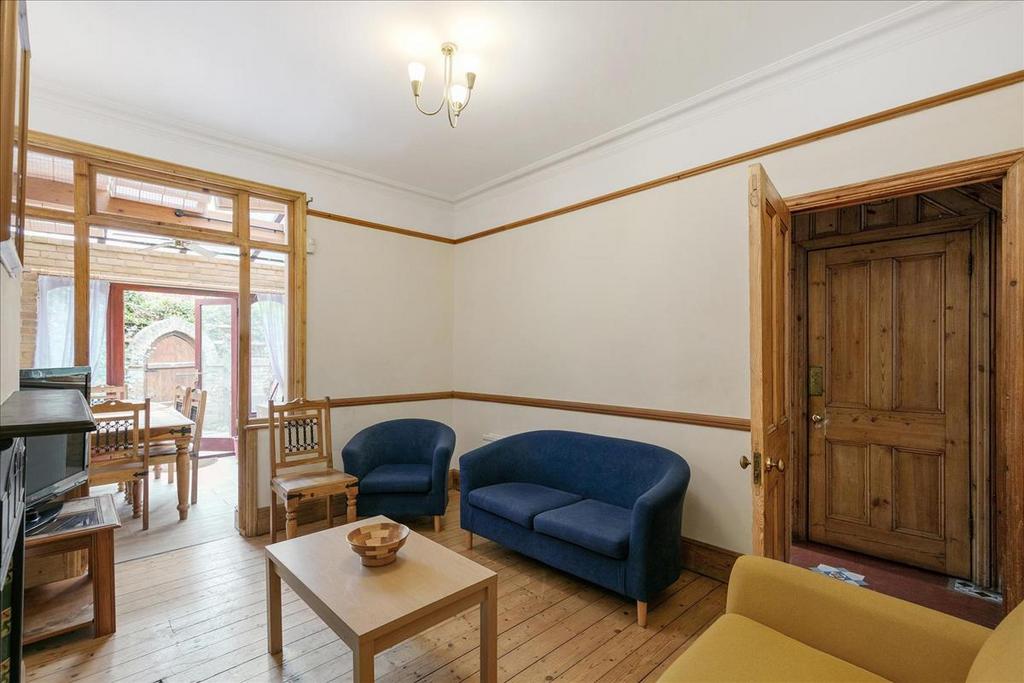 House in London - View 3