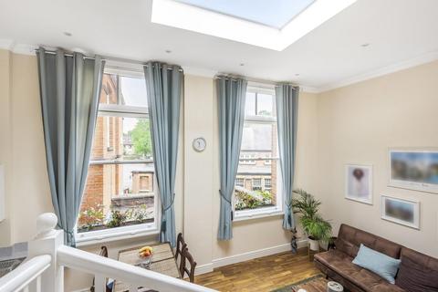 Flat 5, The Clock House, 83 Tweedy Road, Bromley, BR1 1RP