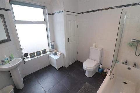 48 Highfield Road, Darwen, BB3 2DN