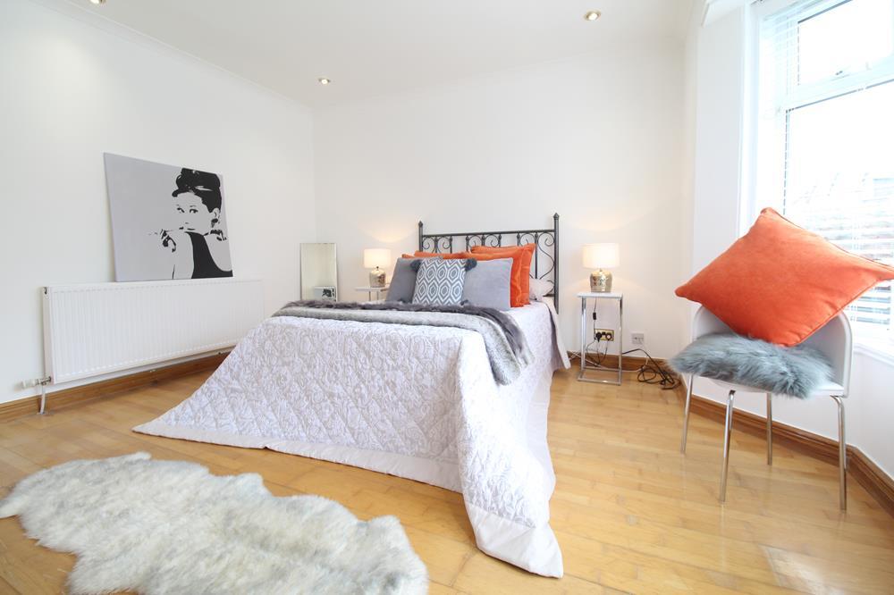 Master Bedroom alt
