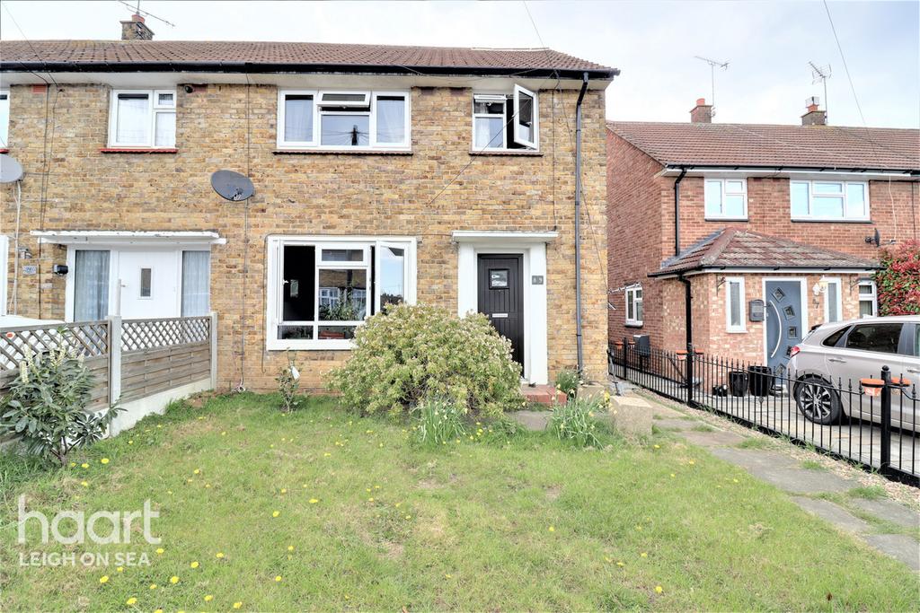Rayleigh Drive, LeighOnSea 3 bed end of terrace house £375,000