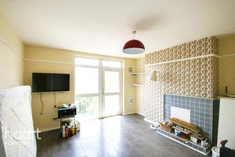 Flat 17, Avondale Court Avondale Road, London, E16 4RH