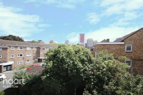 Flat 17, Avondale Court Avondale Road, London, E16 4RH