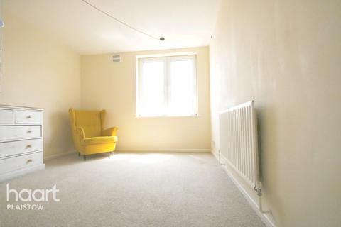 Flat 17, Avondale Court Avondale Road, London, E16 4RH