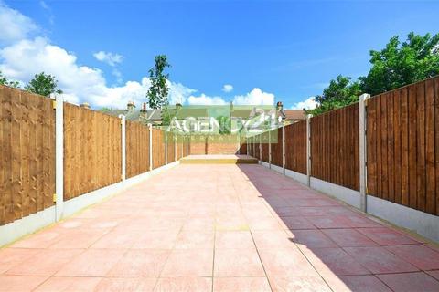 102 Byron Avenue, Manor Park, London, E12 6NG