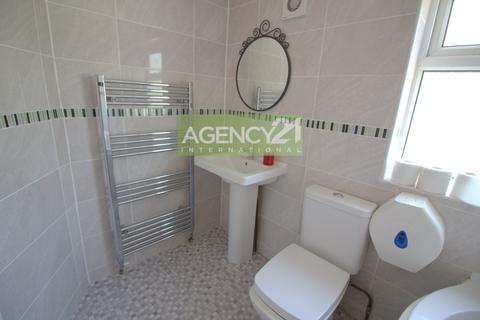 102 Byron Avenue, Manor Park, London, E12 6NG