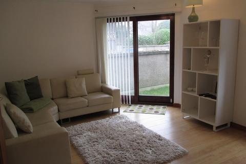 4 bedroom end of terrace house to rent, Whinhill Gate, Ferryhill, AB11