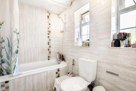 3 bedroom semi-detached house to rent, Wexham,  Slough,  SL2