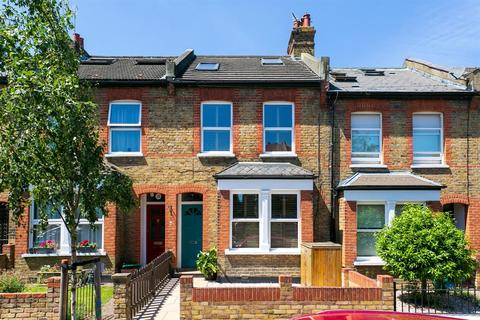 41 Colonial Avenue, Twickenham, TW2 7EE