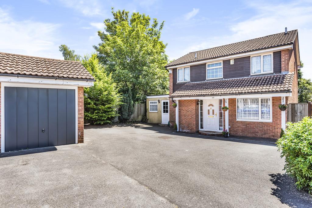 Carroll Gardens, Larkfield 4 bed detached house for sale £550,000