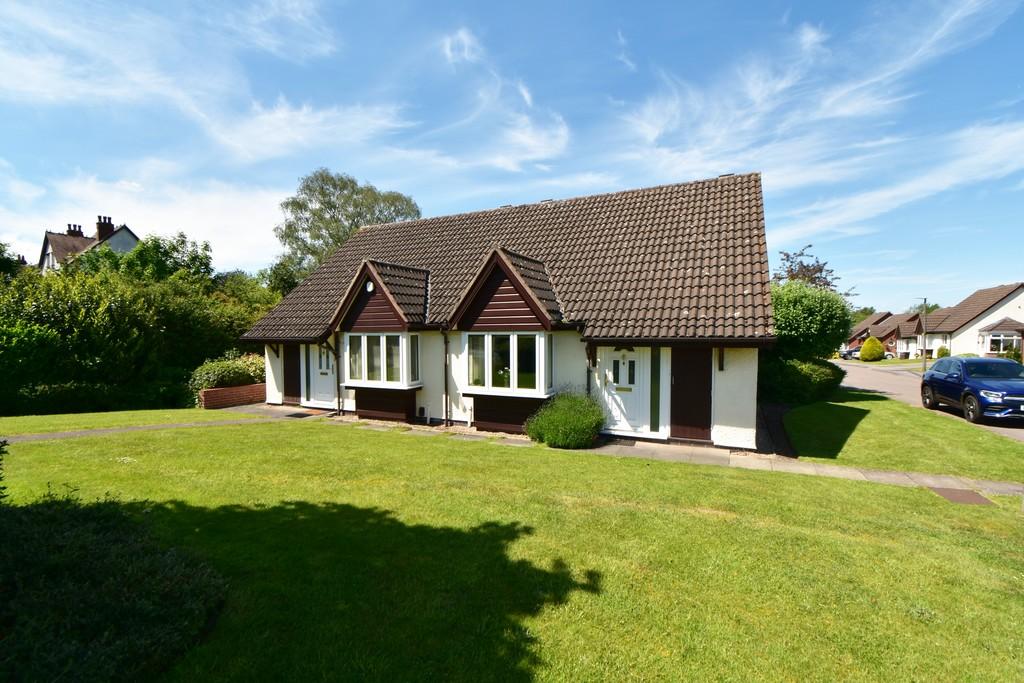 Old Mill Close, Shirley 2 bed semidetached bungalow £168,000