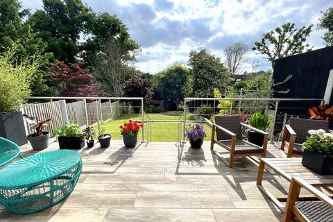 28 Claybrick Avenue, Hockley, SS5 4PS