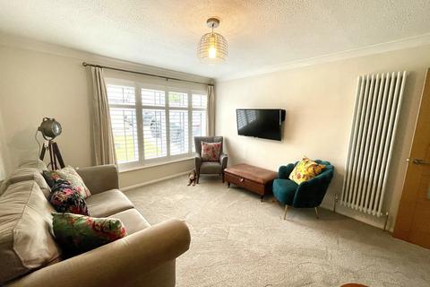 28 Claybrick Avenue, Hockley, SS5 4PS