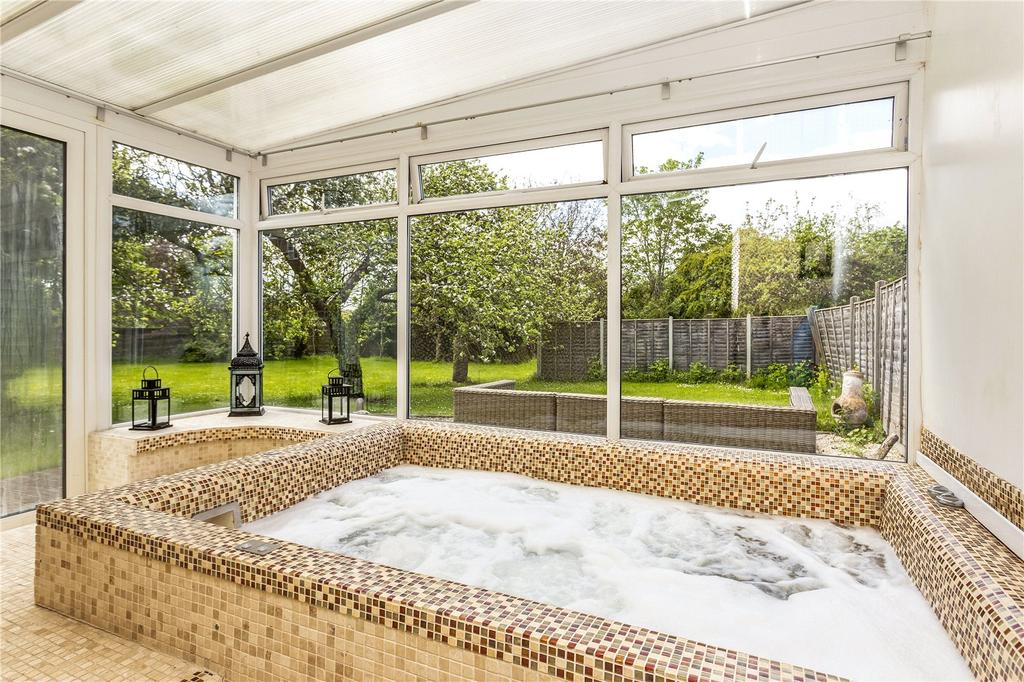 Lot 2 Hydro-Spa