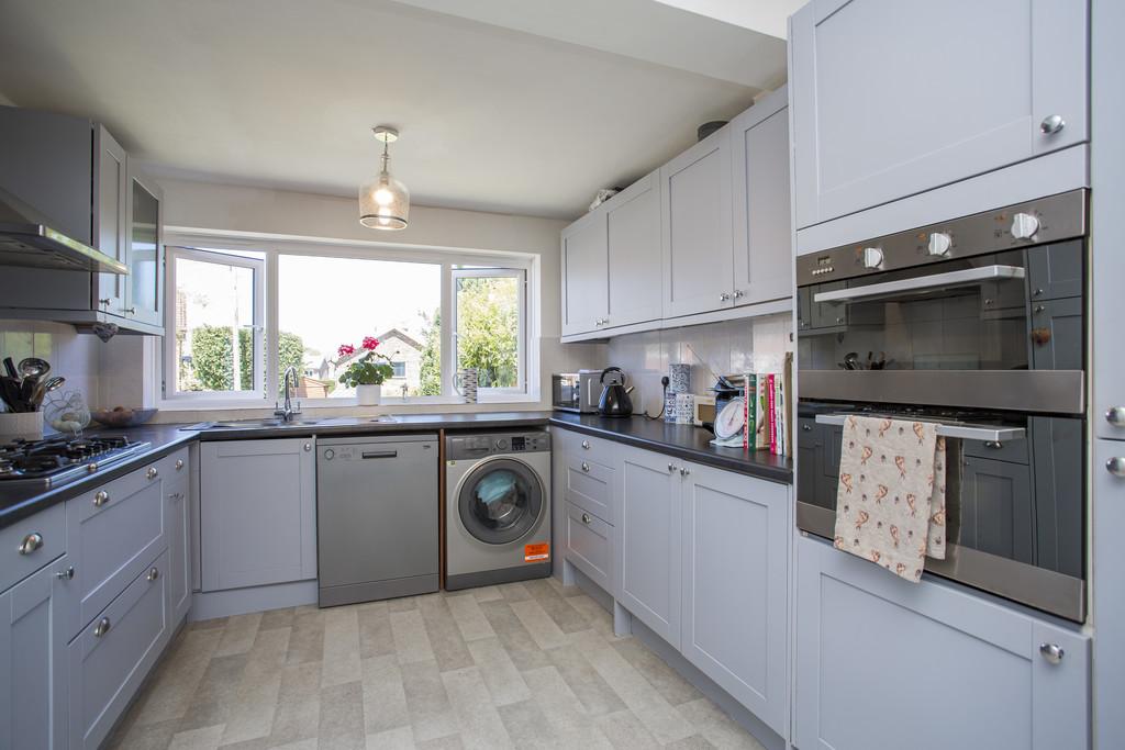 Springfield Close, Crowborough 3 bed semidetached house £410,000