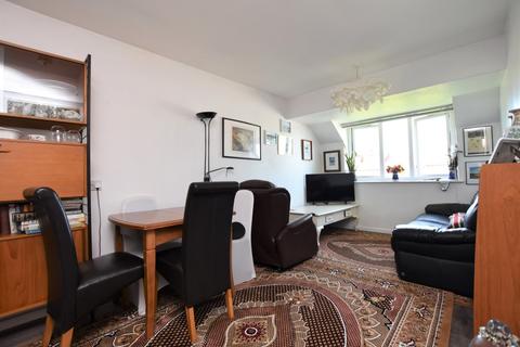 2 bedroom flat for sale - Barnetts Court, Corbins Lane, South Harrow