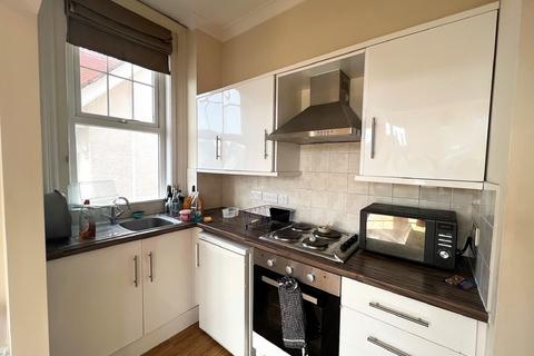 2 bedroom apartment to rent, Craneswater Avenue, Southsea