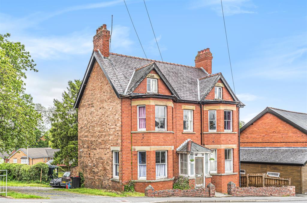 NewbridgeonWye, Llandrindod Wells, LD1 6LH 6 bed detached house £