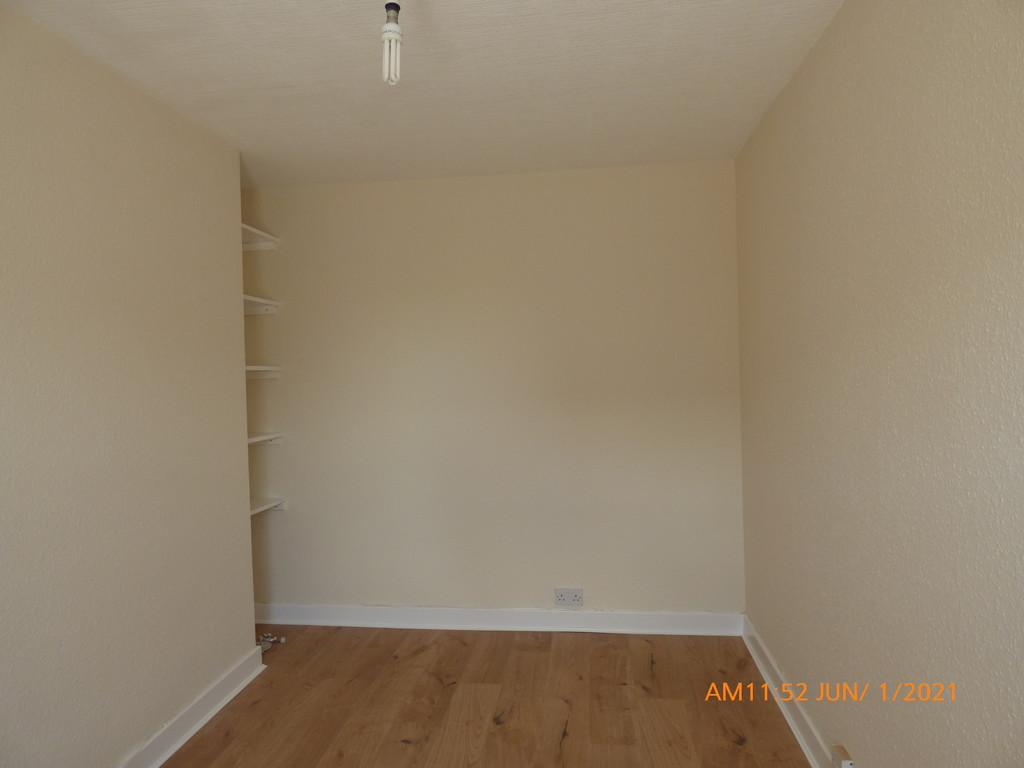 Bedroom (left)