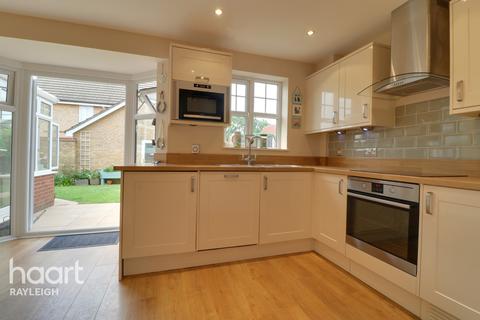 62 Cheapside West, Rayleigh, SS6 9DE