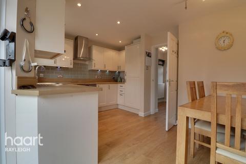 62 Cheapside West, Rayleigh, SS6 9DE