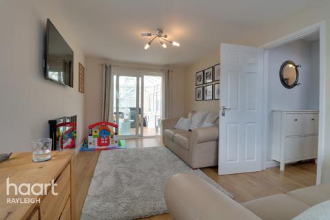 62 Cheapside West, Rayleigh, SS6 9DE