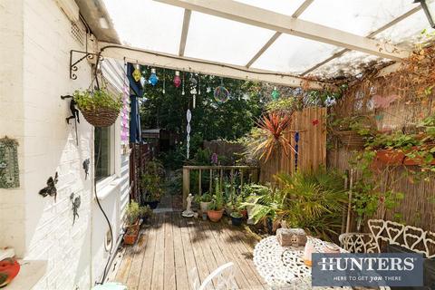 86 Washington Road, Worcester Park, KT4 8JH