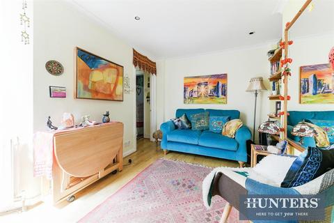 86 Washington Road, Worcester Park, KT4 8JH