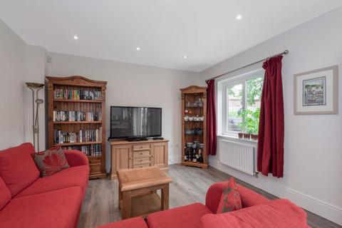 6 Bostock Avenue, Tattenhall, Chester, CH3 9BF