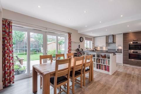 6 Bostock Avenue, Tattenhall, Chester, CH3 9BF