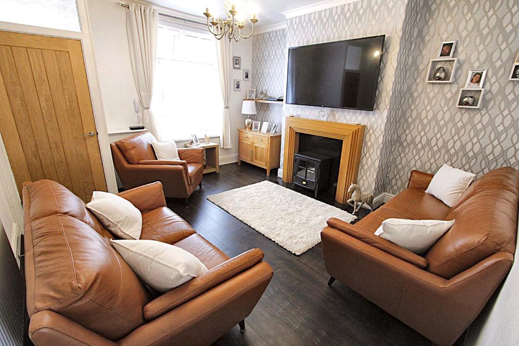 Longfield Road, Bolton, BL3 3 bed terraced house £119,950