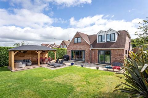 5 bedroom detached house to rent, Newbury, Berkshire, RG14