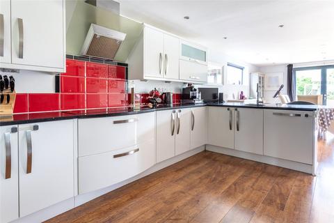 5 bedroom detached house to rent, Newbury, Berkshire, RG14