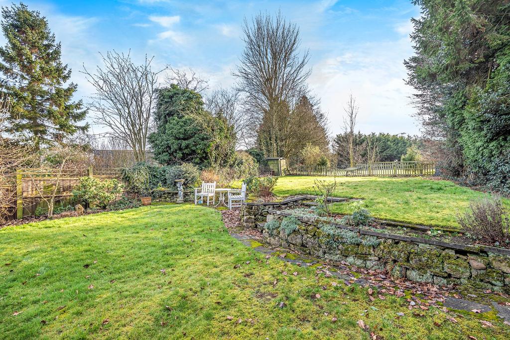 High Street, Flitton, MK45 5 bed detached house £650,000