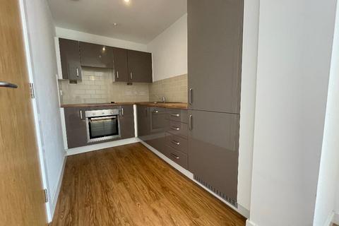 2 bedroom apartment to rent, Leaf Street, Manchester, M15 5GA