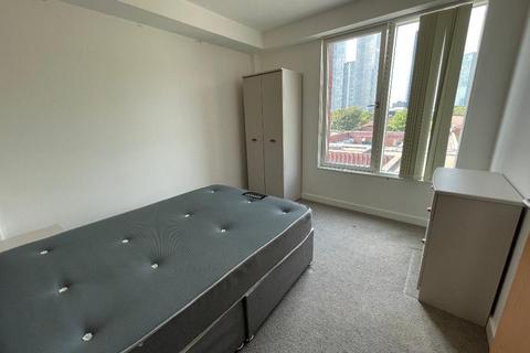 2 bedroom apartment to rent, Leaf Street, Manchester, M15 5GA